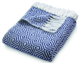 hug-rug-woven-throw-diamond-navy