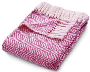 hug-rug-woven-throw-herringbone-coral-pink