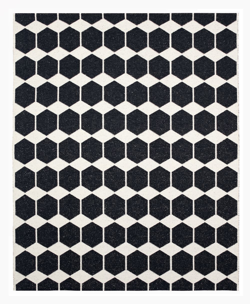 brita-sweden-rug-anna-black-1