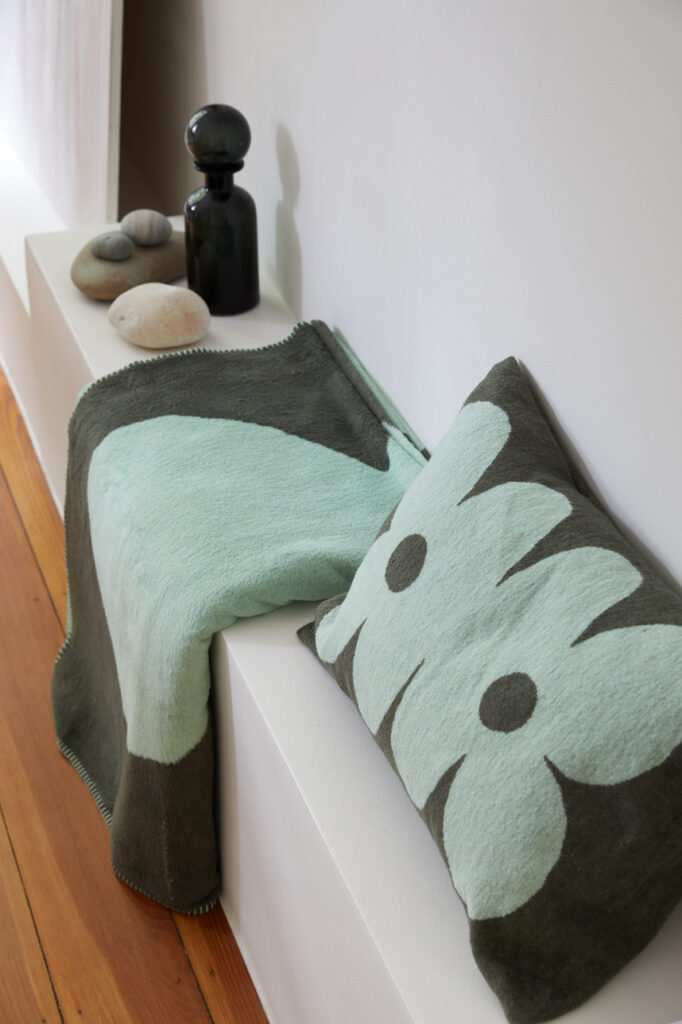 liv-interior-cushion-daisy-fir-sage-4