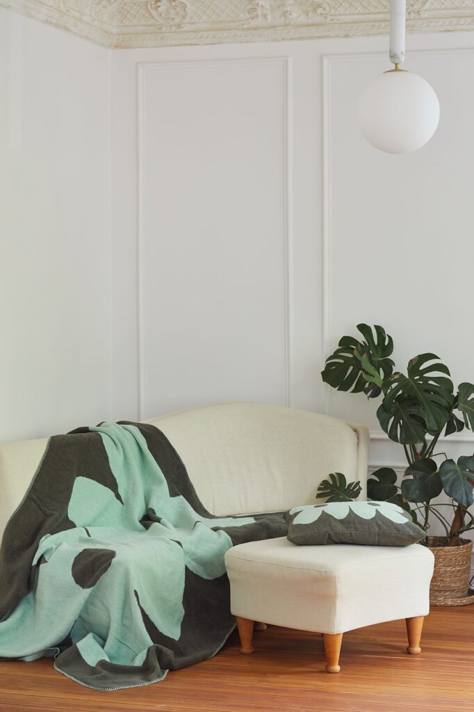 liv-interior-throw-daisy-fir-sage-1