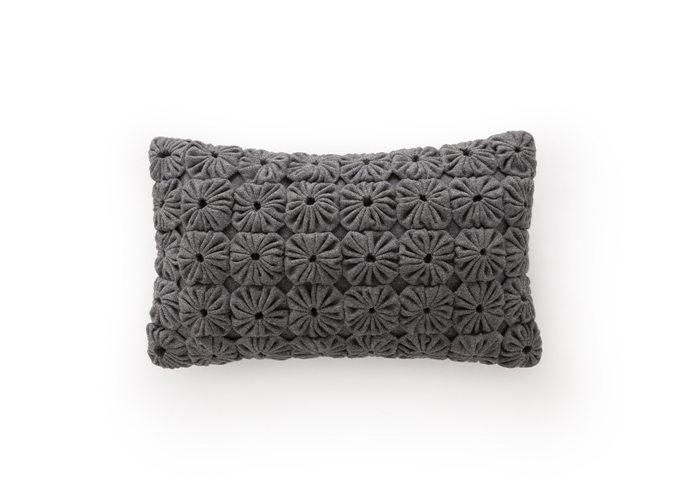 gan-cushion-momos-anthracite
