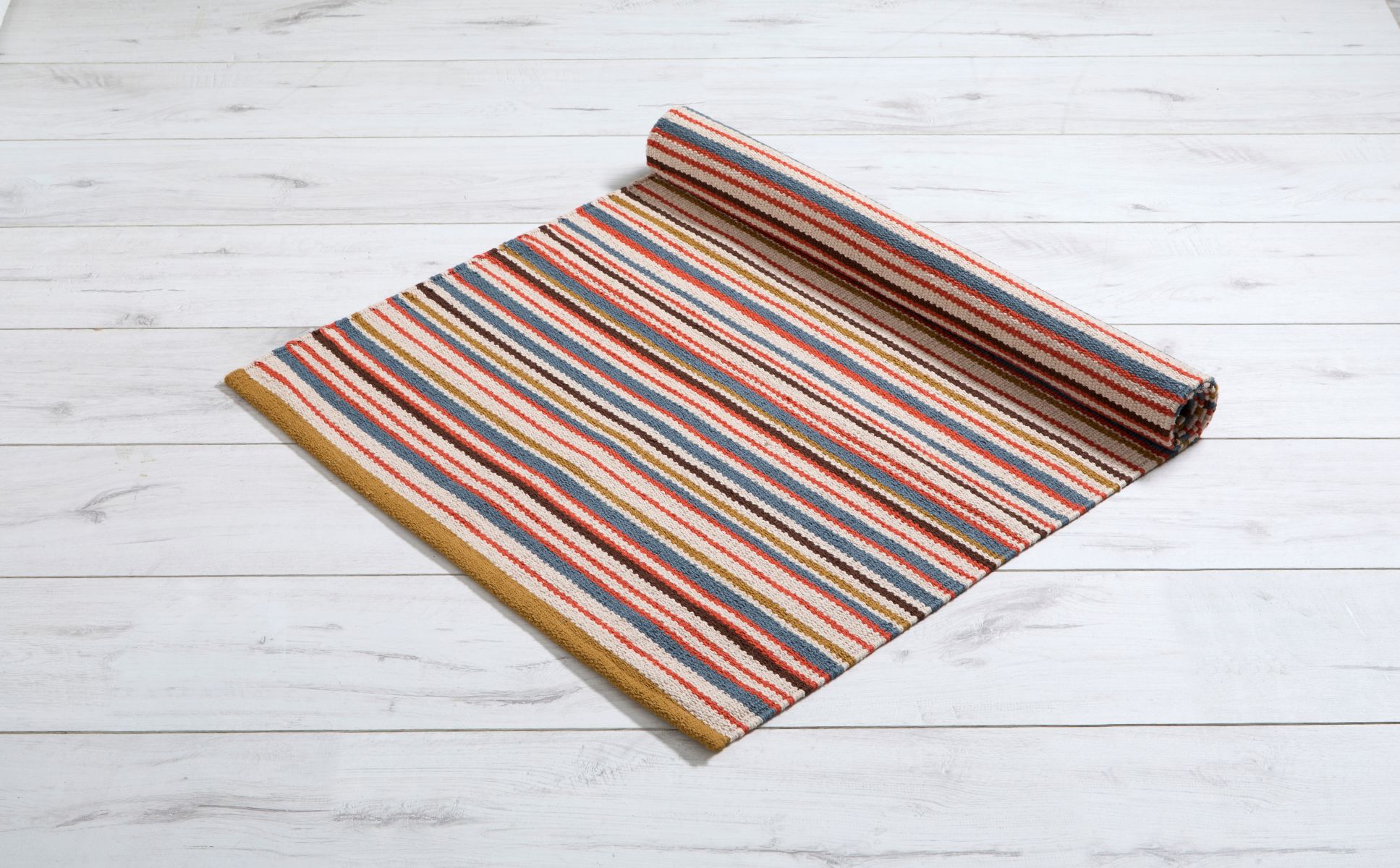 walton-co-rug-retro-stripe